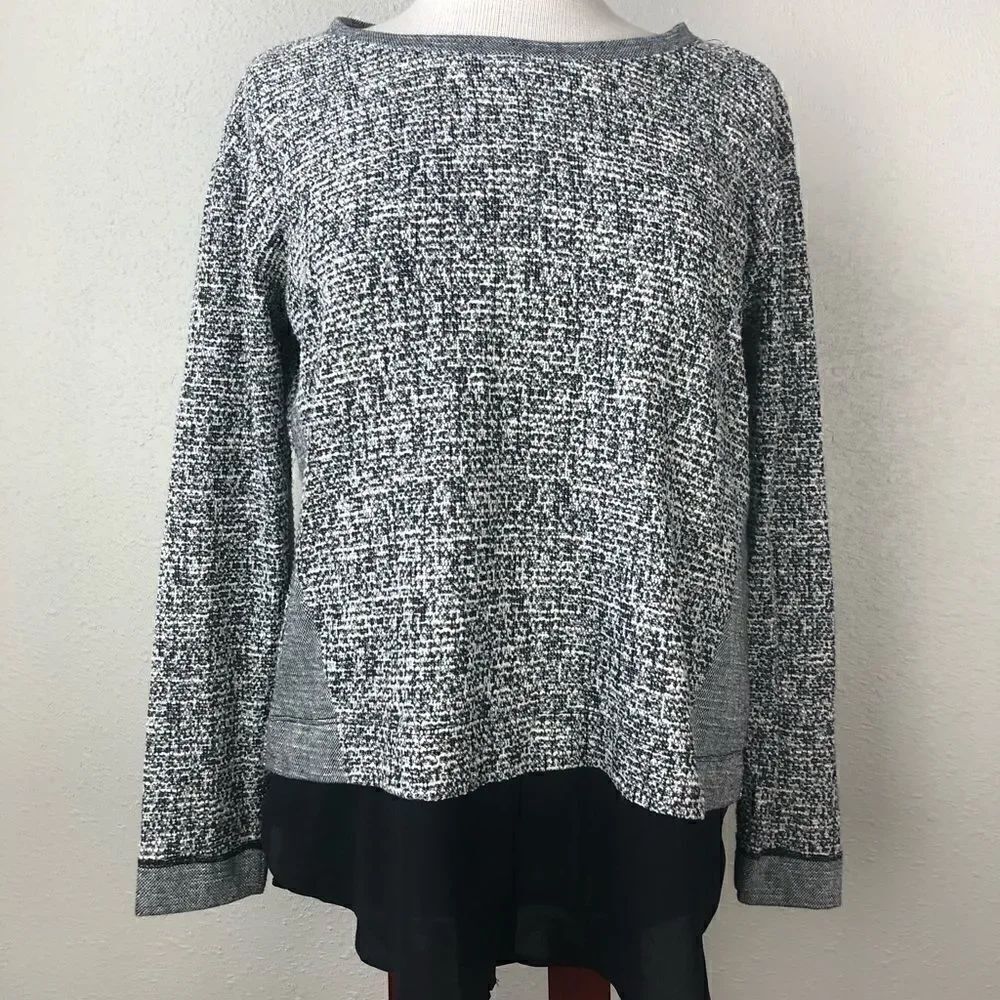 Two by Vince Camuto Long Sleeve Top Size Small